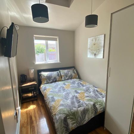 Private Room And Bathroom With Private Entrance Near Warwick Town Centre Extérieur photo