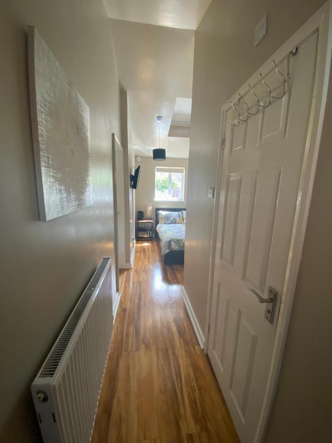 Private Room And Bathroom With Private Entrance Near Warwick Town Centre Extérieur photo