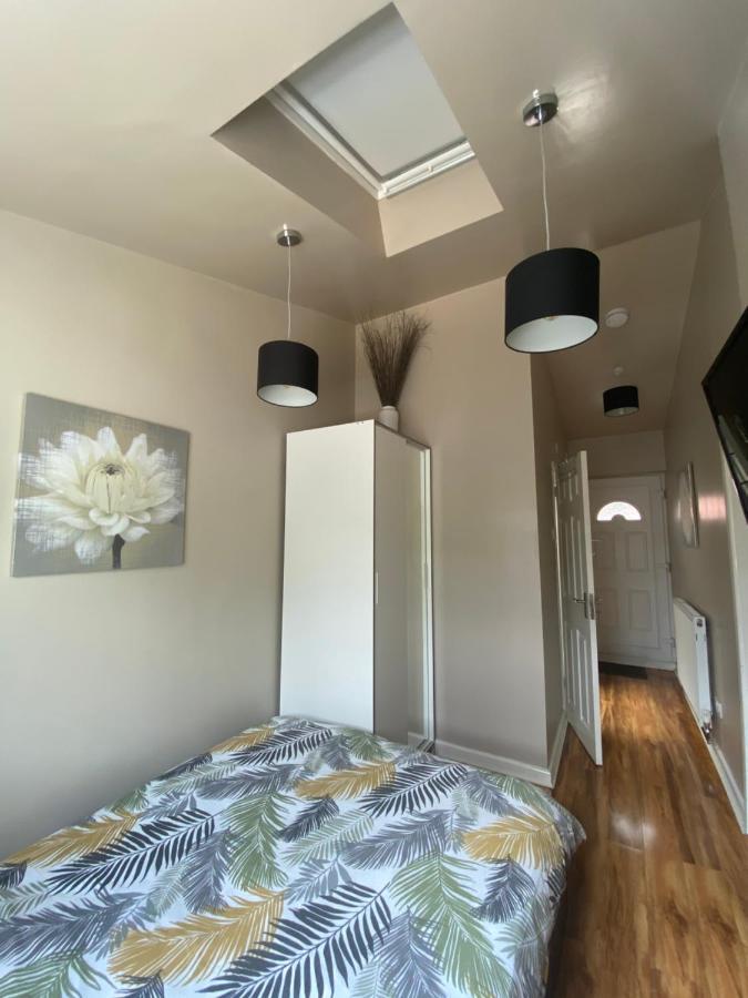 Private Room And Bathroom With Private Entrance Near Warwick Town Centre Extérieur photo